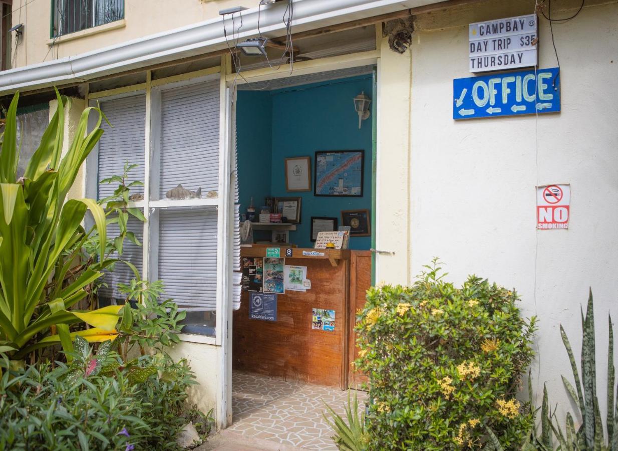 Roatan Backpackers' Hostel Sandy Bay Exterior photo