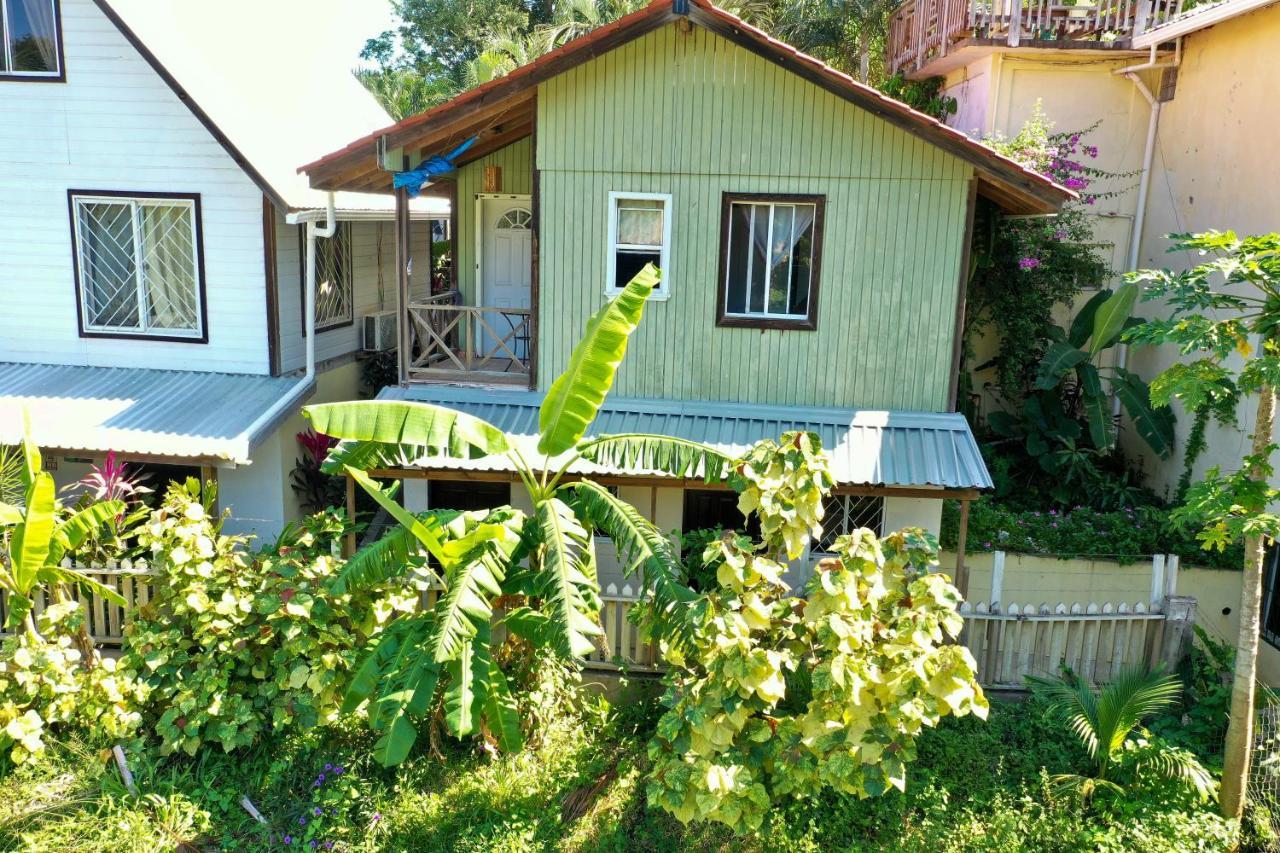 Roatan Backpackers' Hostel Sandy Bay Exterior photo